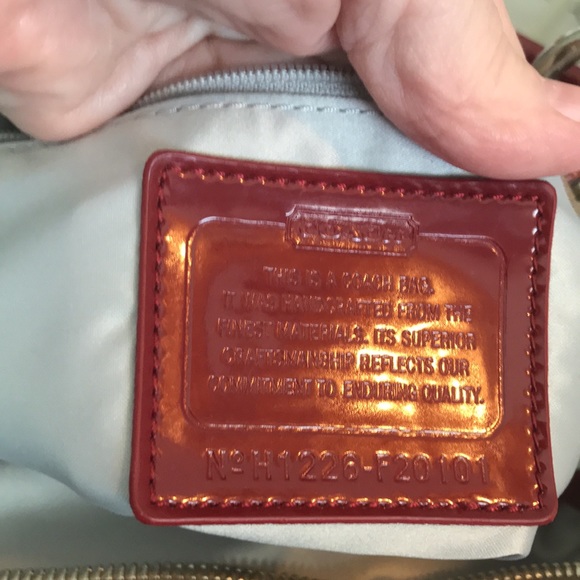 Coach Signature Tan Shoulder Bag with red trim! In EUC, NO spots anywhere ❤️ - Picture 14 of 15
